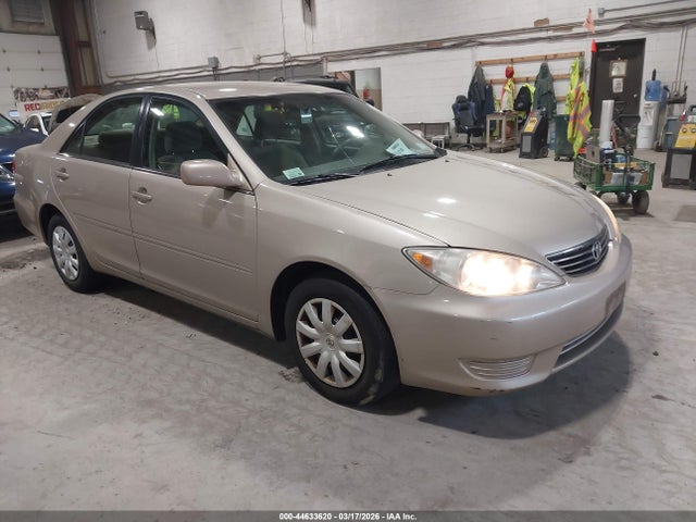 Salvage Toyota Camry Image