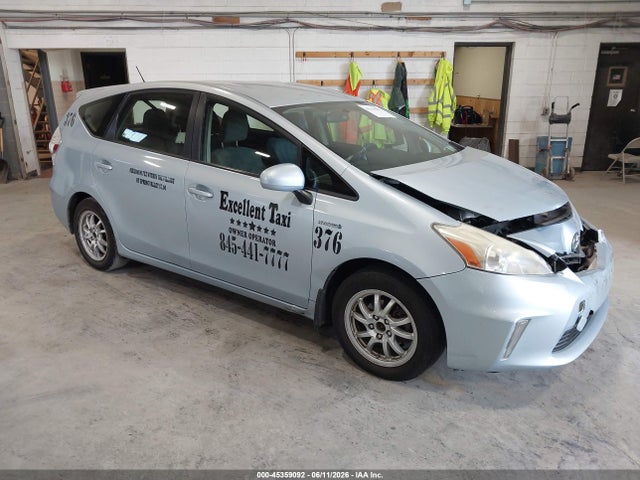 Salvage Toyota Prius v Image