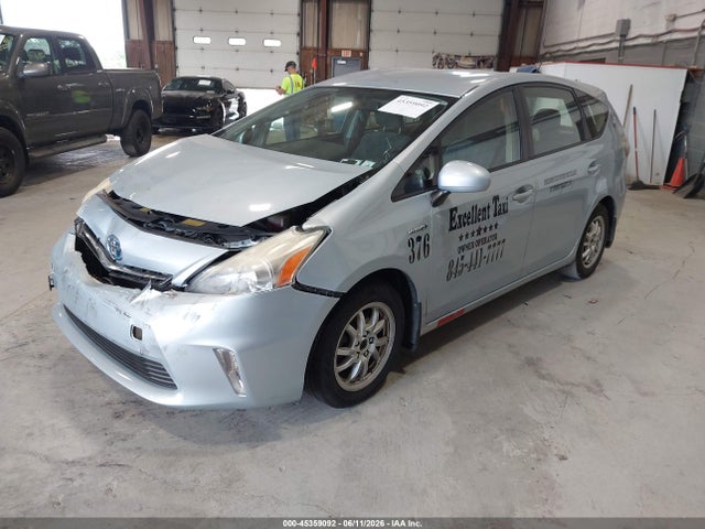 Toyota Prius v Three