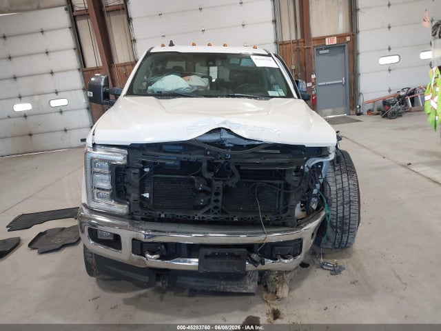 Ford F-350 Lariat