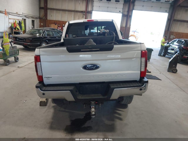 Ford F-350 Lariat