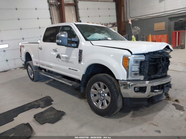 Salvage Ford F-350 Image