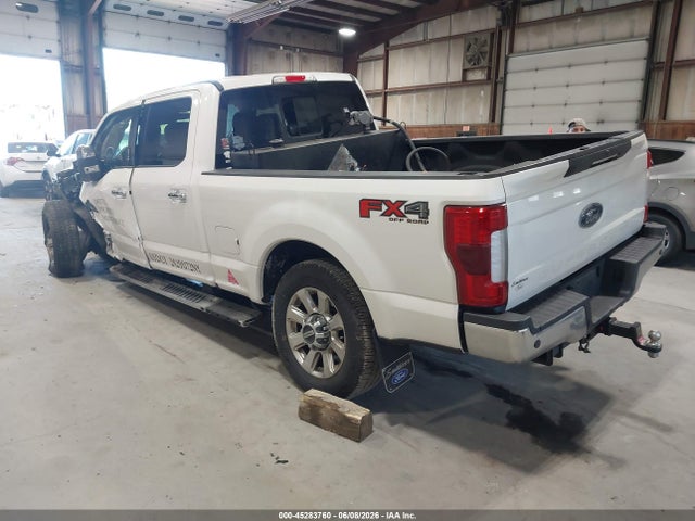 Ford F-350 Lariat