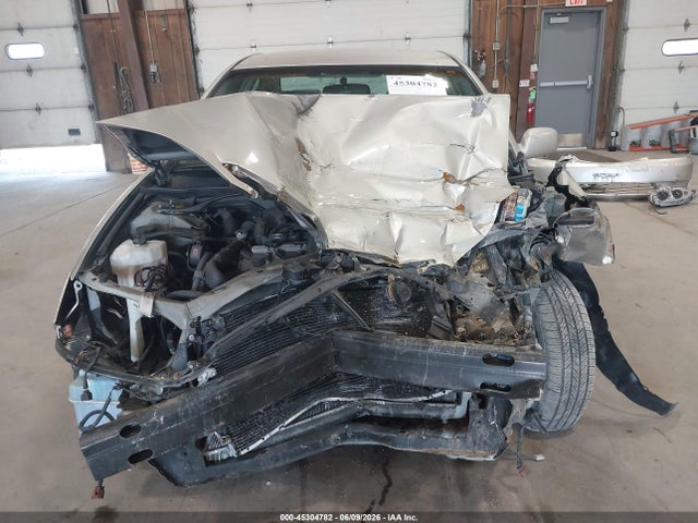 Toyota Camry Le V6