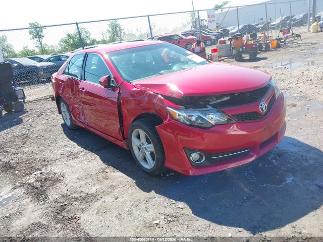 Salvage Toyota Camry Image