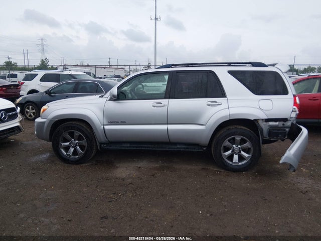 Toyota 4Runner Limited V6