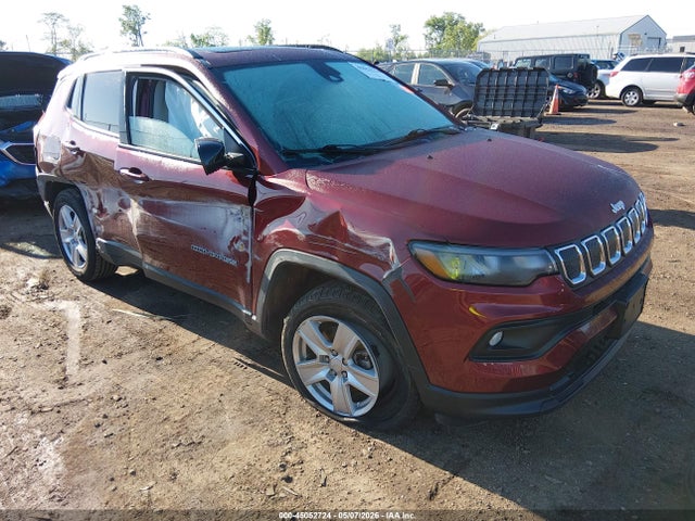 Salvage Jeep Compass Image