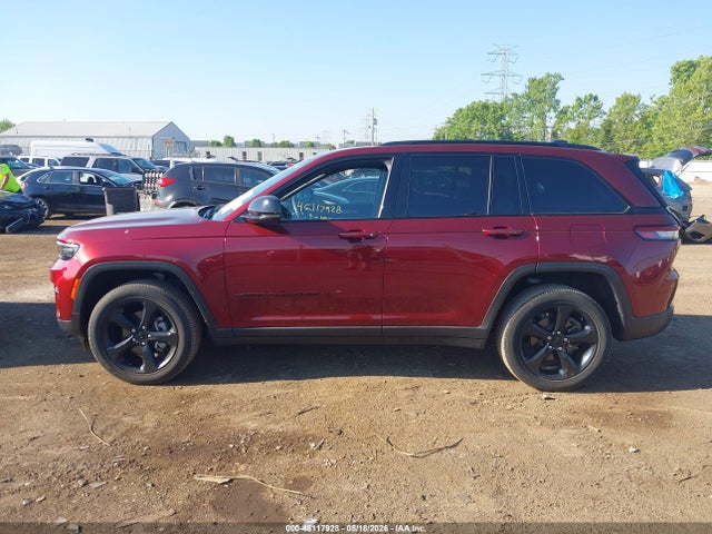 Jeep Grand Cherokee Altitude 4x4