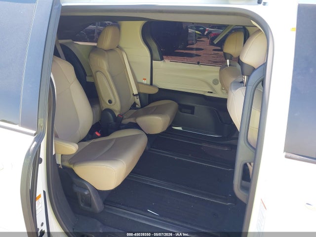 Toyota Sienna Xle