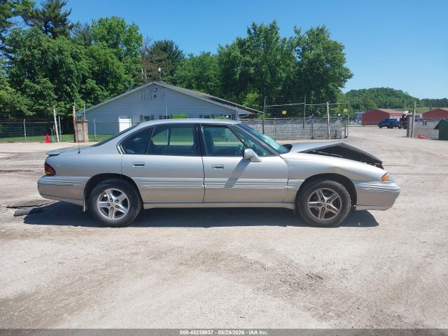 Pontiac Bonneville Se