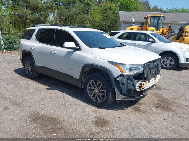 Salvage GMC Acadia Image