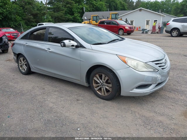 Salvage Hyundai SONATA Image