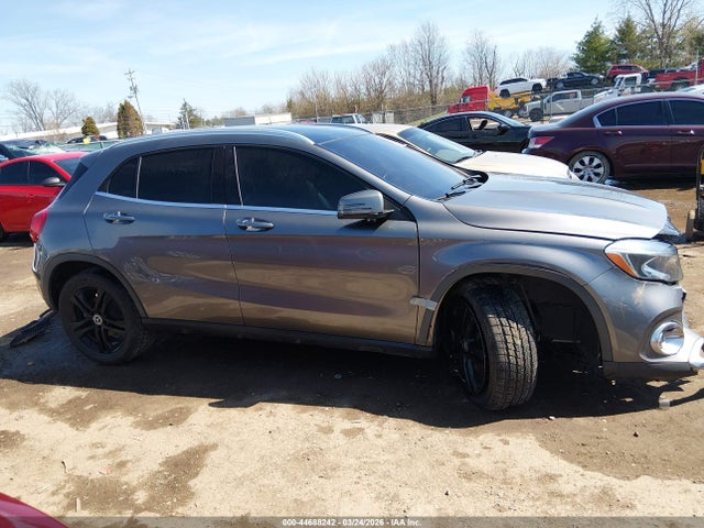 Mercedes-Benz GLA 4matic