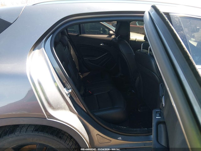 Mercedes-Benz GLA 4matic