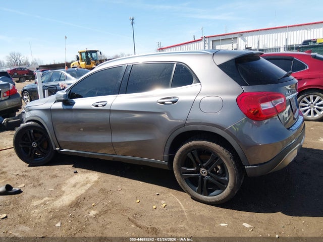Mercedes-Benz GLA 4matic