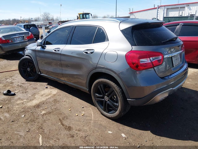 Mercedes-Benz GLA 4matic