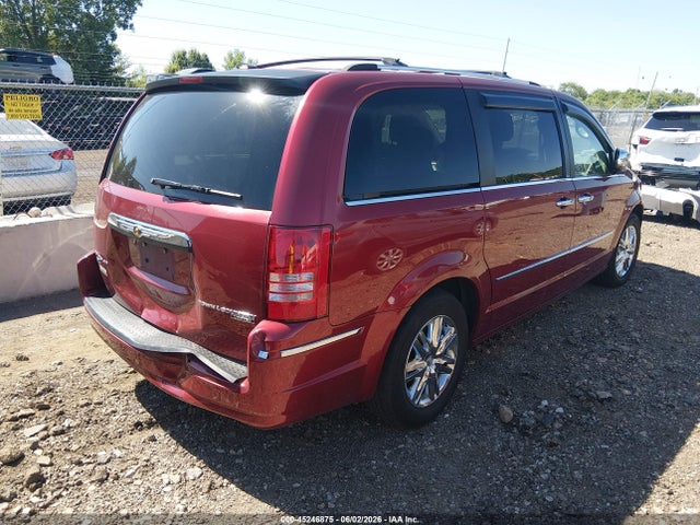 Chrysler Town & Country New Limited