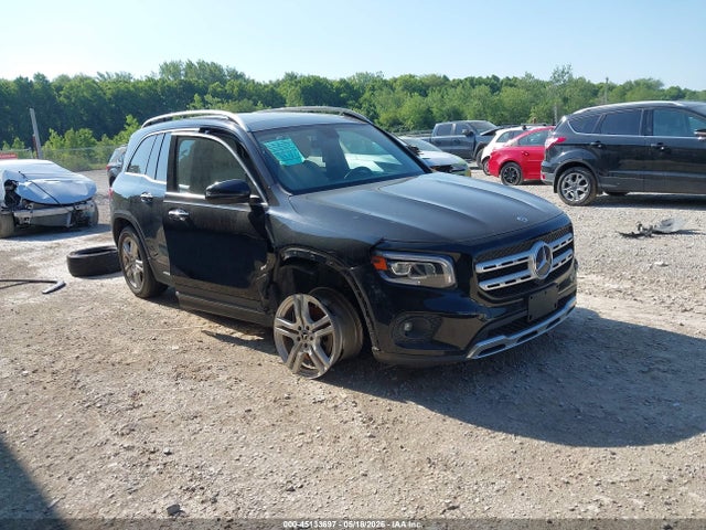 Salvage Mercedes-Benz GLB Image