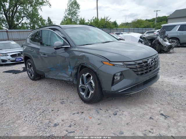 Salvage Hyundai TUCSON Image