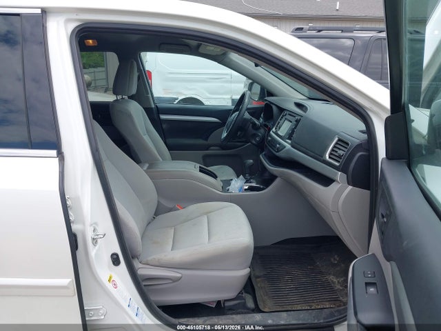 Toyota Highlander Le V6