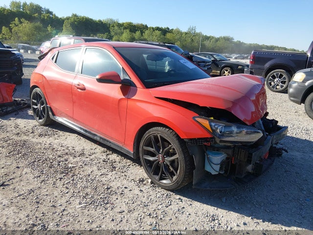Salvage Hyundai VELOSTER Image