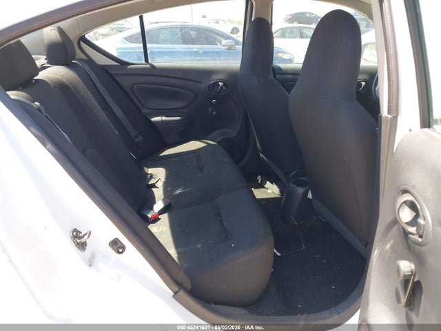 Nissan Versa 1.6 S+