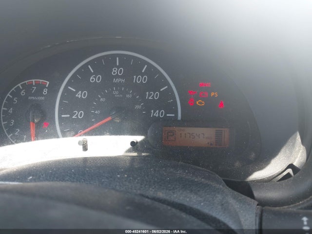Nissan Versa 1.6 S+