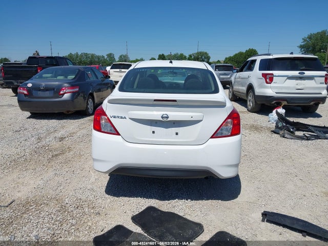 Nissan Versa 1.6 S+