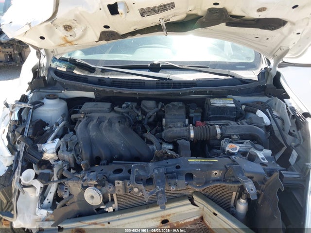 Nissan Versa 1.6 S+