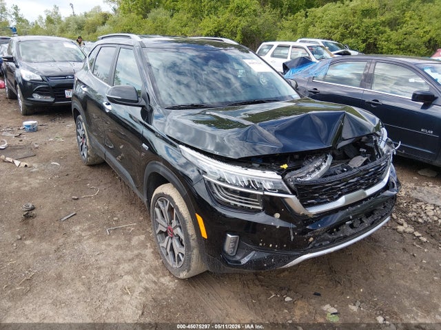 Salvage Kia Seltos Image