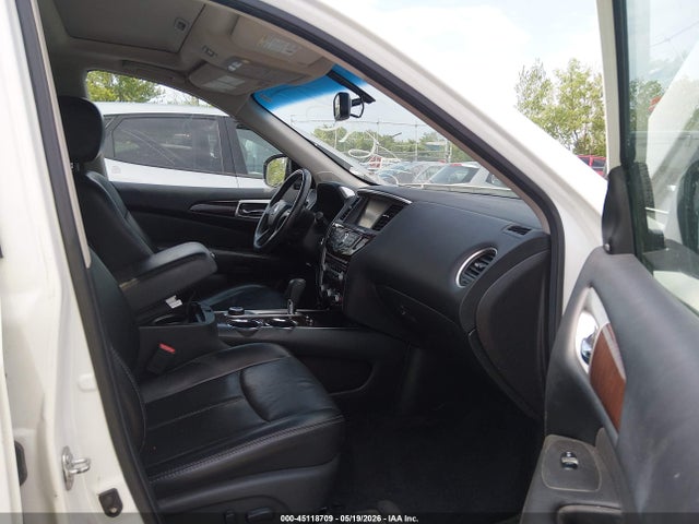Nissan Pathfinder Platinum