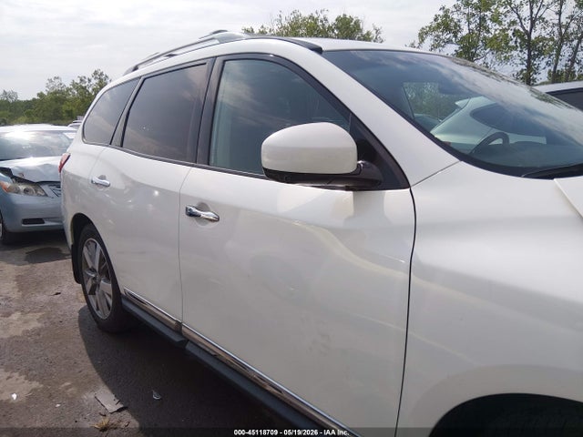 Nissan Pathfinder Platinum