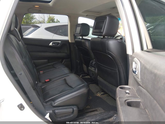 Nissan Pathfinder Platinum