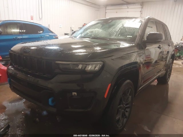 Jeep Grand Cherokee Anniversary Edition