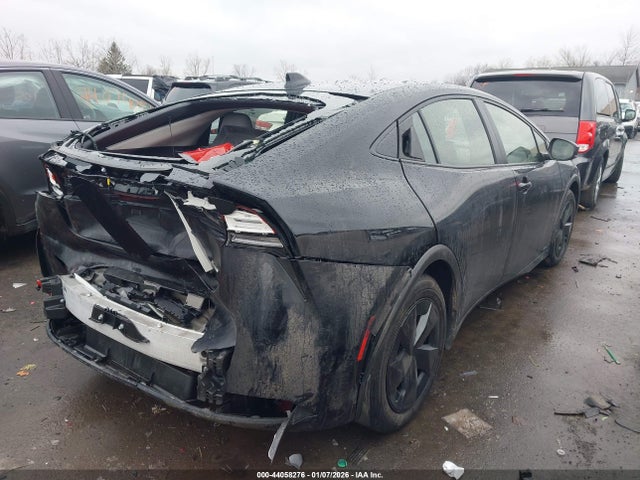 Toyota Prius Le Awd-e