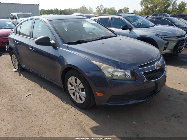 Salvage Chevrolet Cruze Image