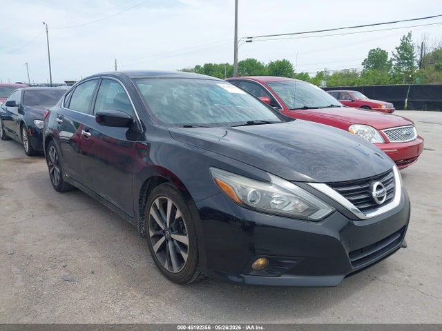 Salvage Nissan Altima Image