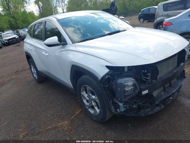 Salvage Hyundai TUCSON Image