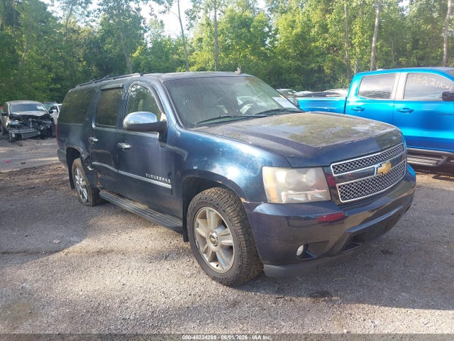 Salvage Chevrolet Suburban 1500 Image