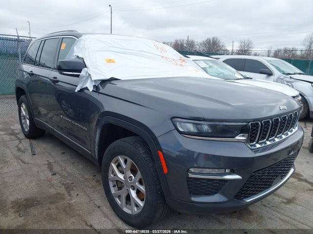 Salvage Jeep Grand Cherokee Image