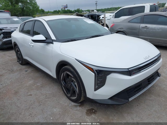 Salvage Kia K4 Image