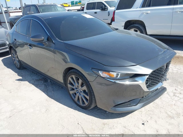 Salvage Mazda Mazda3 Image