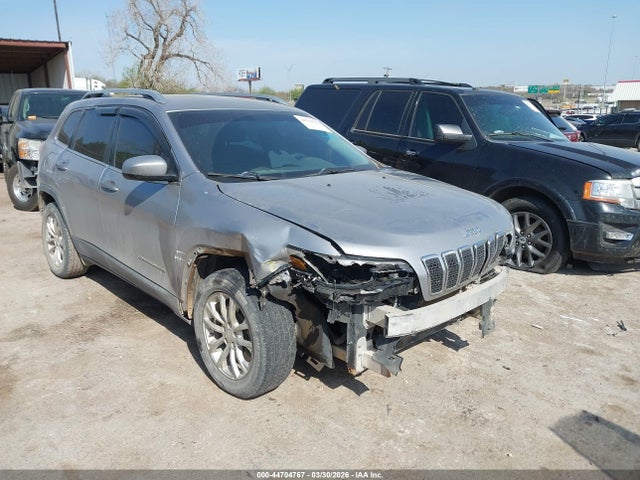 Salvage Jeep Cherokee Image