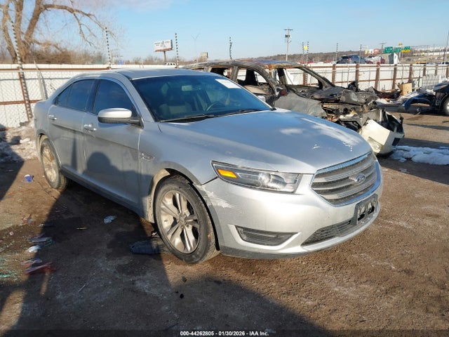 Salvage Ford Taurus Image