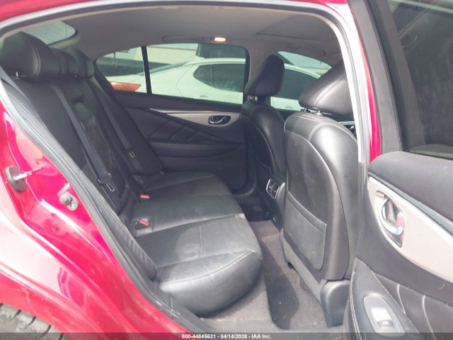 INFINITI Q50 Luxe