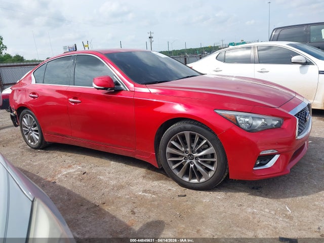 INFINITI Q50 Luxe
