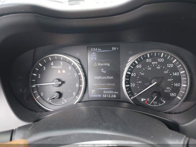 INFINITI Q50 Luxe