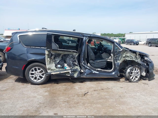 Chrysler Pacifica Touring L