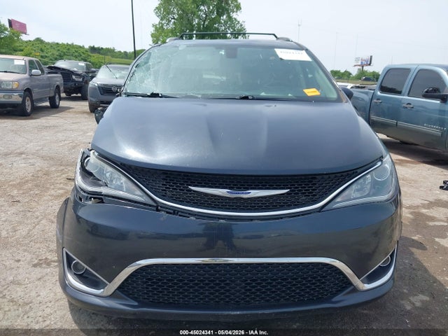 Chrysler Pacifica Touring L