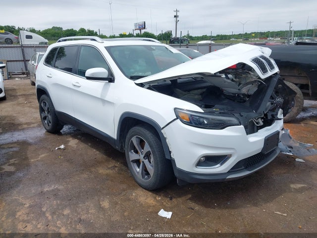 Salvage Jeep Cherokee Image